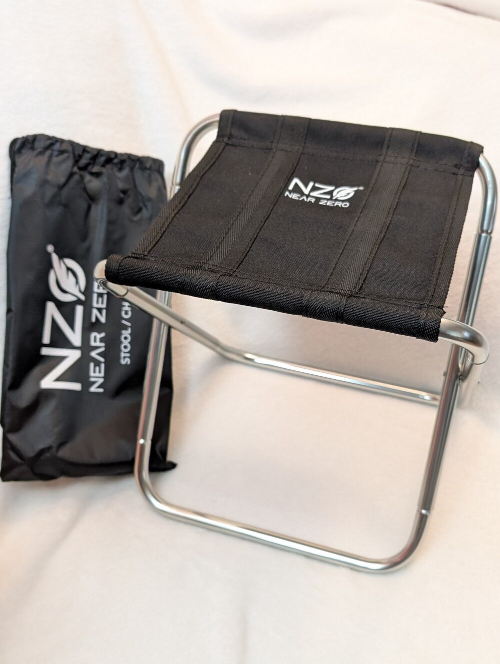 Near Zero folding light weight hiking camping Pocket Chair Stool new